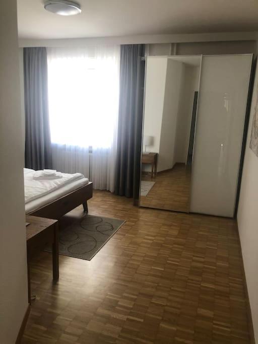Executive 1Br Flat, City Center - Hammer 3 Zurich Bagian luar foto