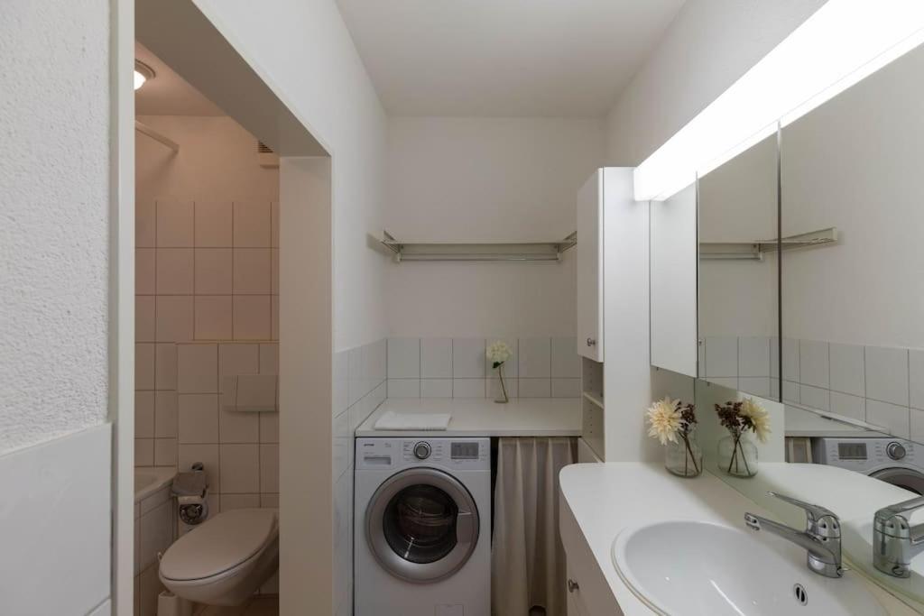 Executive 1Br Flat, City Center - Hammer 3 Zurich Bagian luar foto
